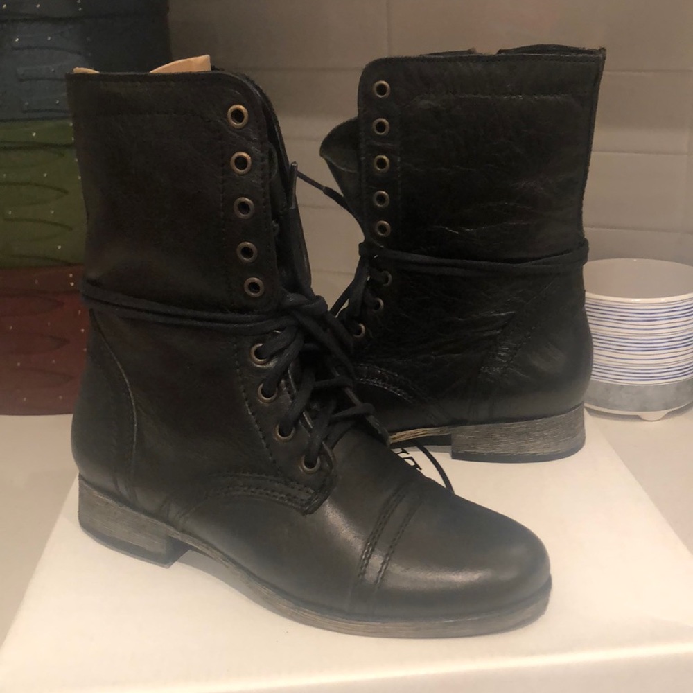 NWT Steve Madden Troopa Black Leather Boots